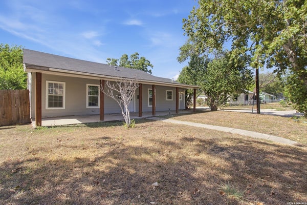 302 MCDOUGAL AVE # 1, SAN ANTONIO, TX 78223 - Image 667d9a1ac35d6af5c8d9e4a92c15b1dd/3814010834