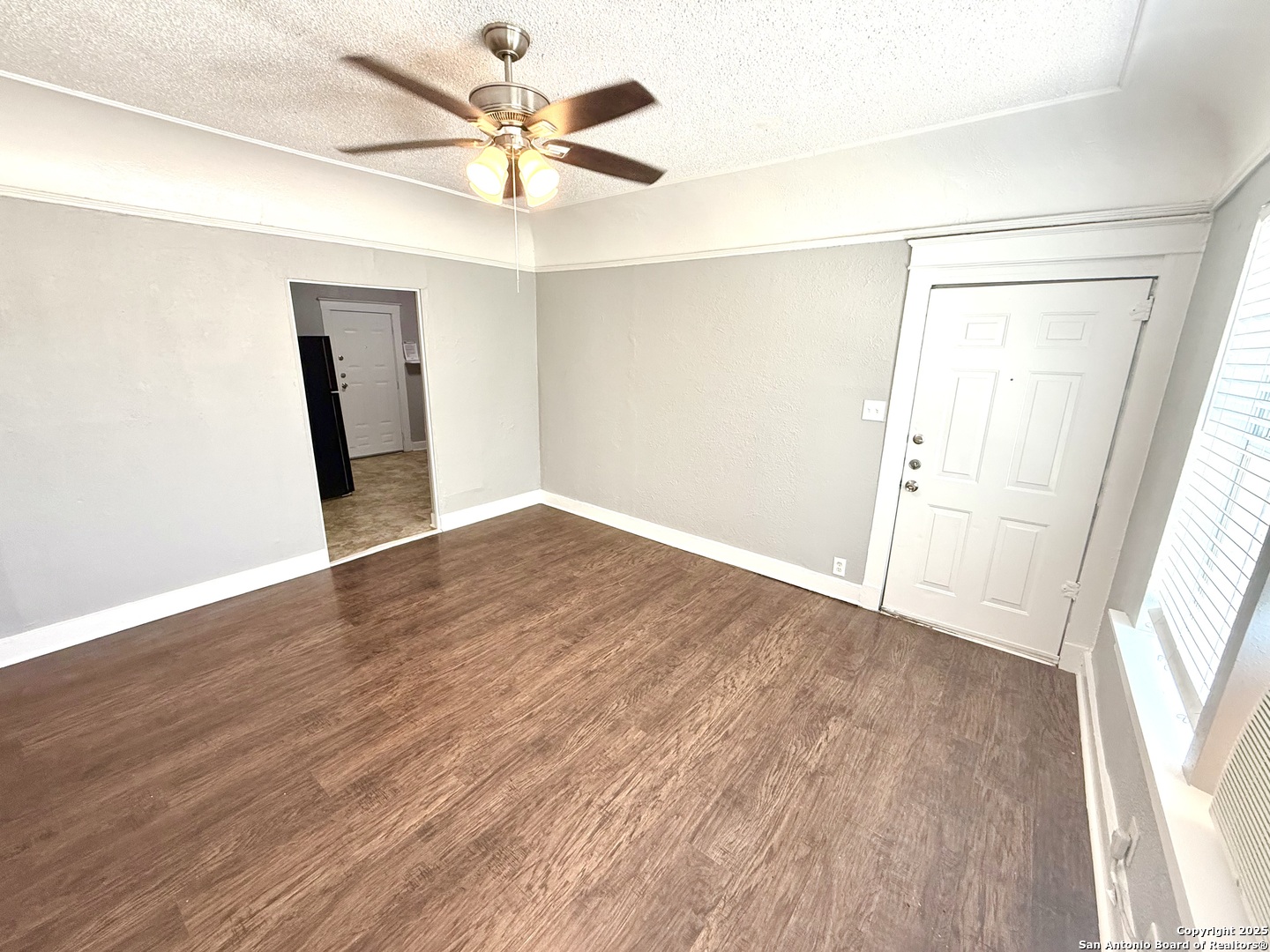 1409 W WOODLAWN AVENUE 1