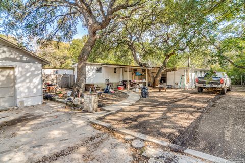 Photo of 7511 JAMIE WYNELL CIR, San Antonio, TX 78257 (MLS # 1930187)