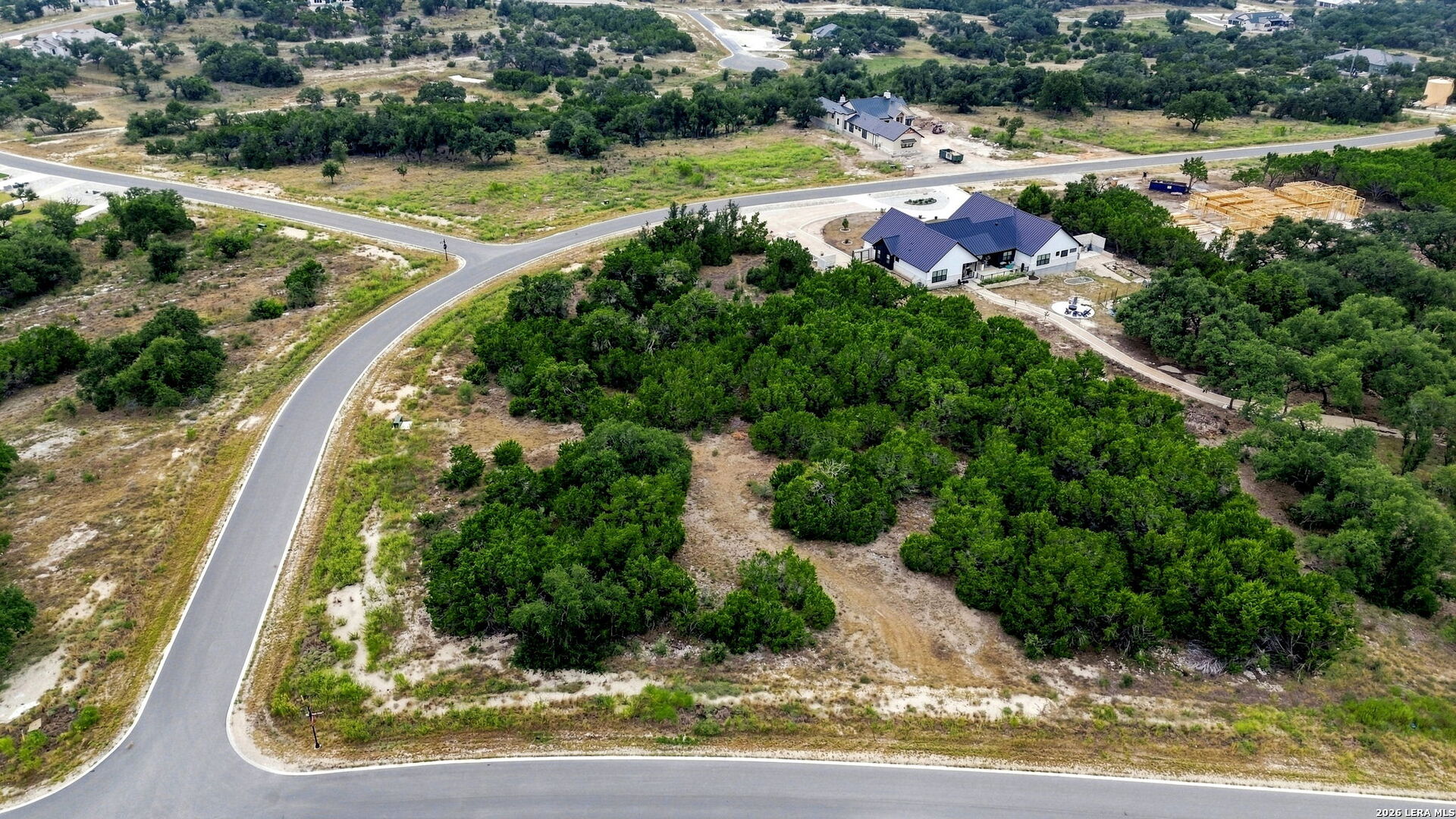 654 TRAVIS FOREST DR
