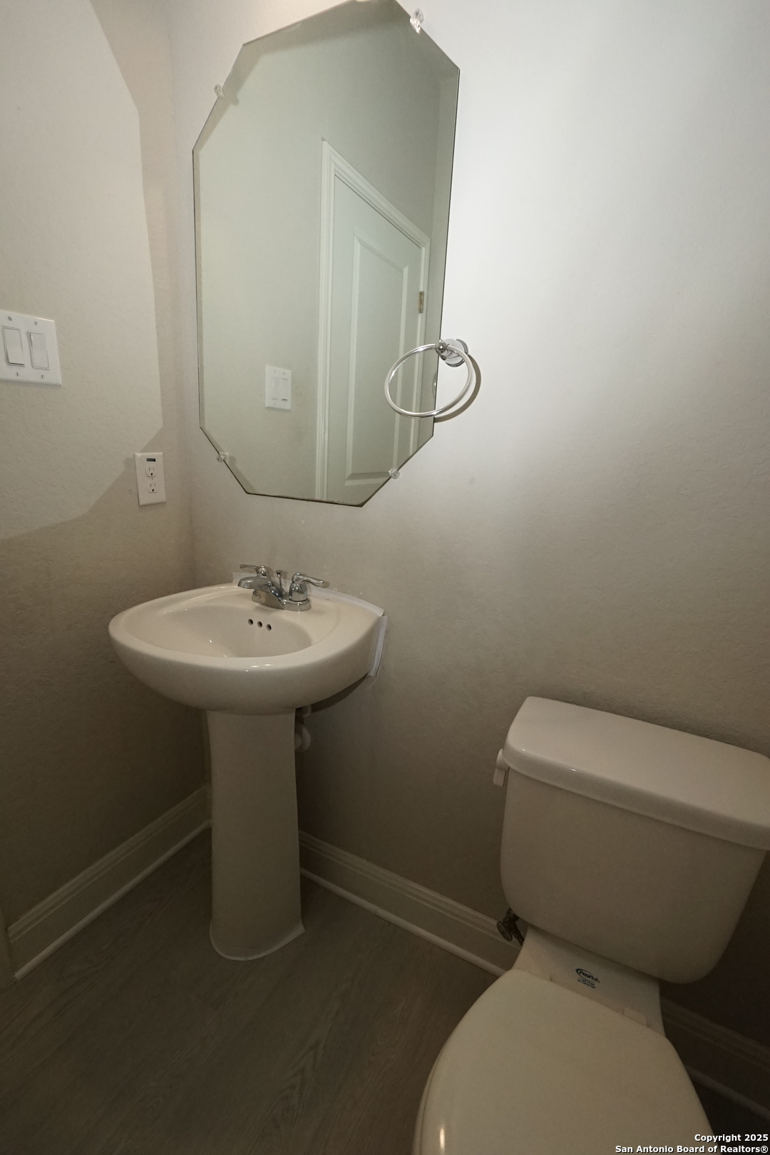 2346 GREYSTONE LANDING