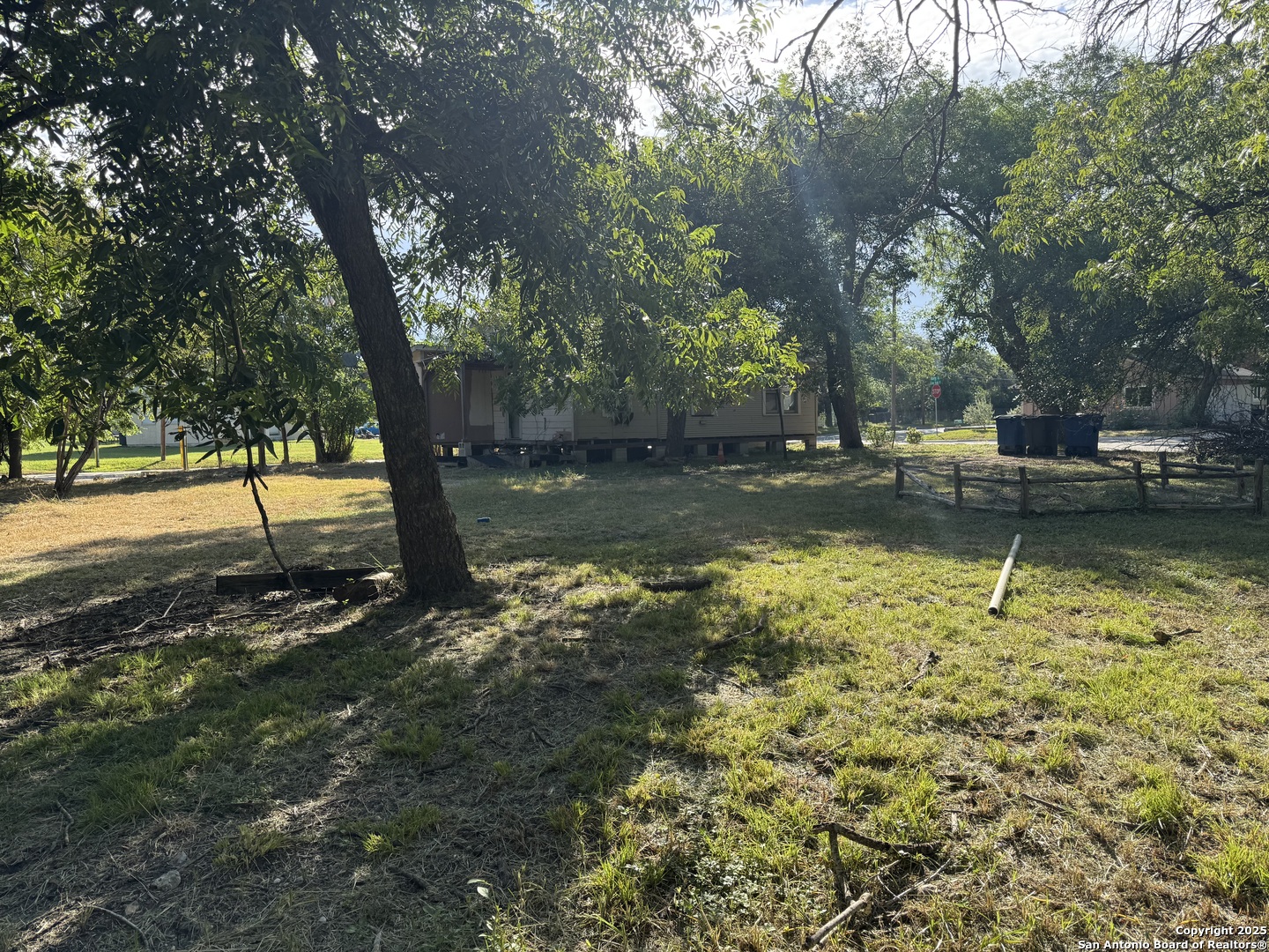 1604 Katy Dr