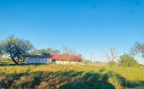 A home in Dilley