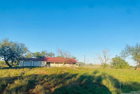 A home in Dilley