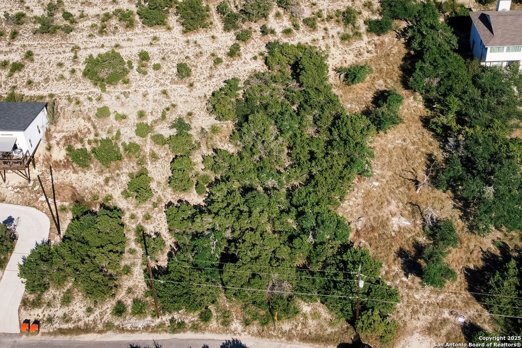 Photo of 354 Ledgeview Drive, Canyon Lake, TX 78133 (MLS # 1924978)