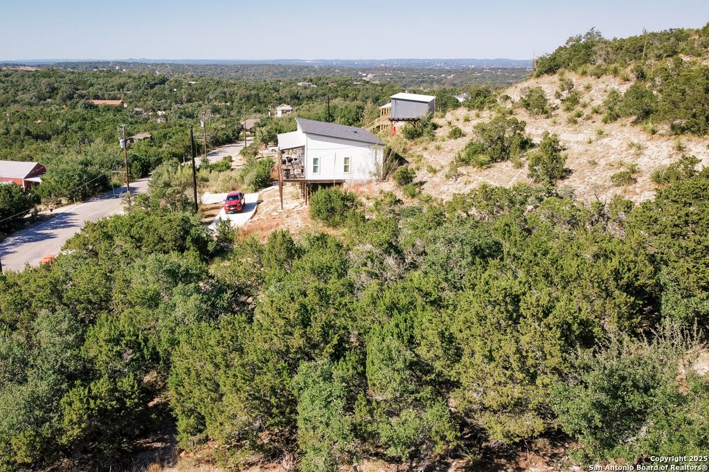 Photo of 354 Ledgeview Drive, Canyon Lake, TX 78133 (MLS # 1924978)