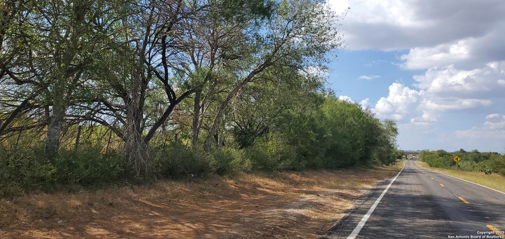 Photo of 5815 Fm 1784, Pleasanton, TX 78064 (MLS # 1915797)