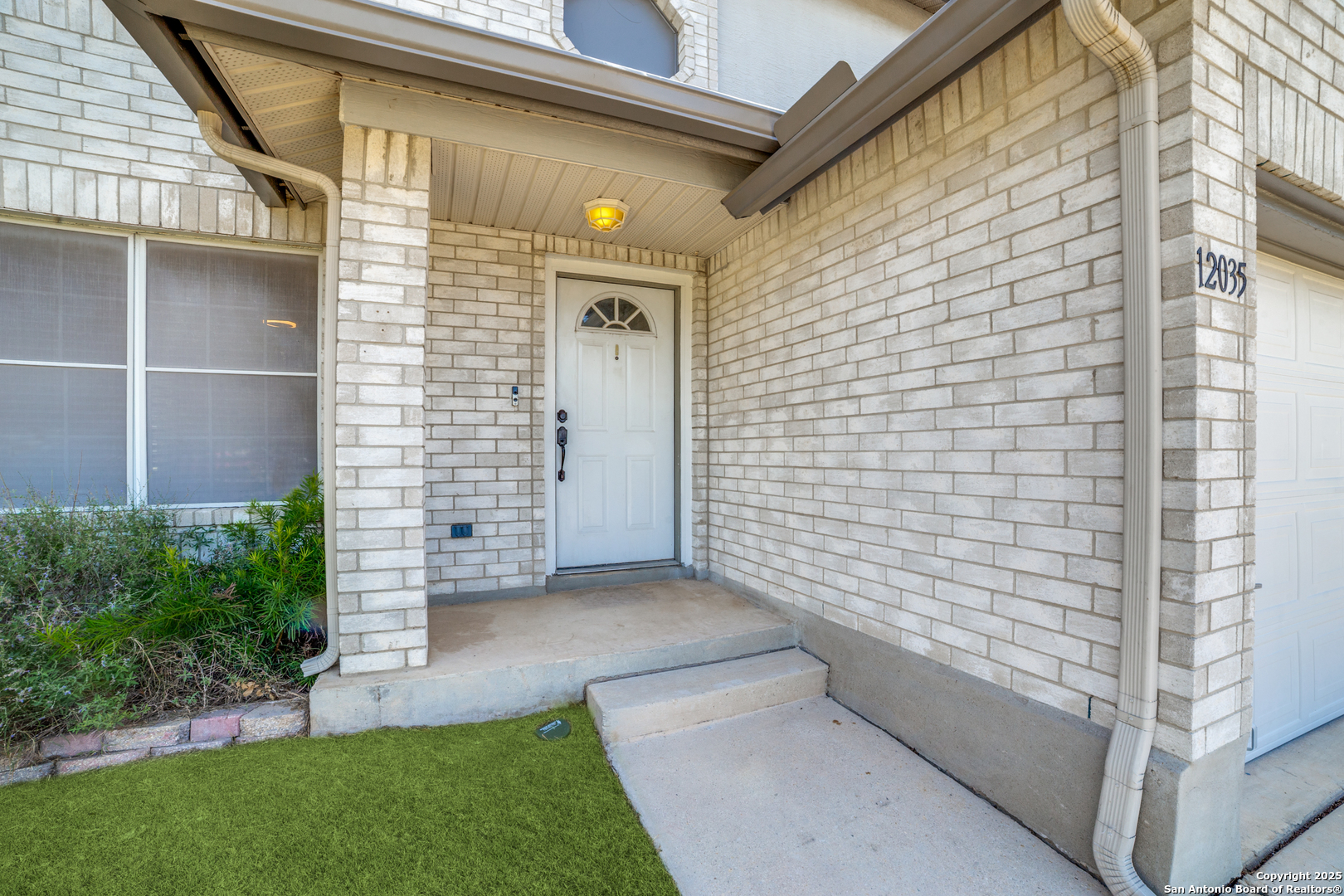 12035 Crescent Chase