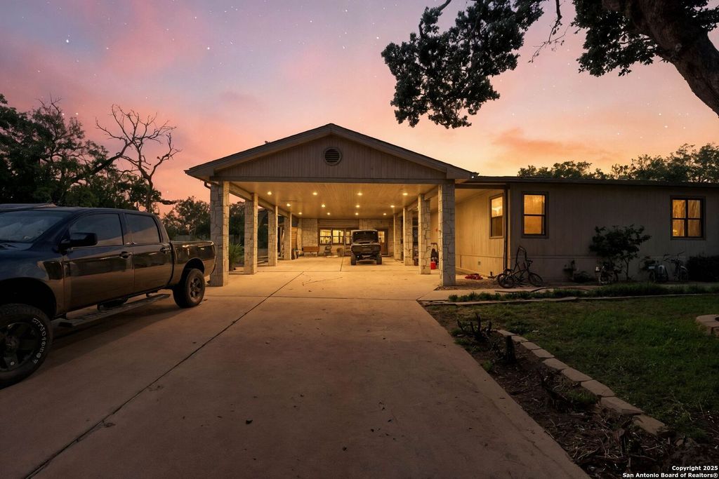 Photo of 4514 Billy Sames Dr, Adkins, TX 78101 (MLS # 1908084)