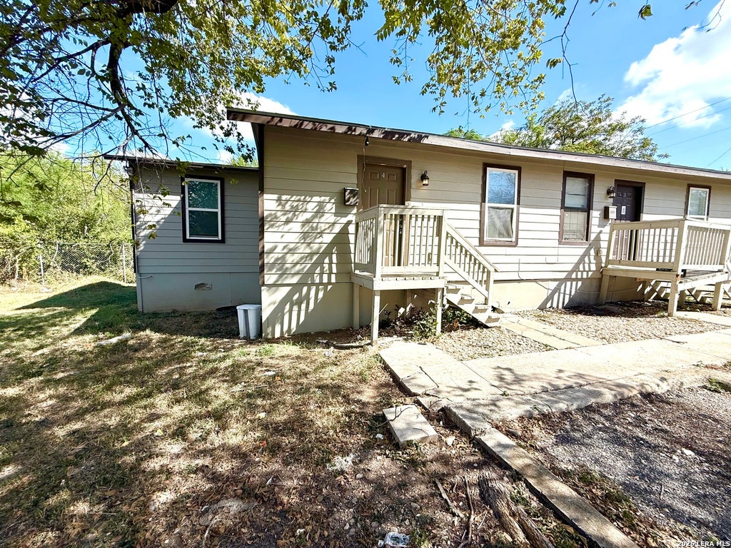 Photo of 617 S Palmetto Ave 4 #4, San Antonio, TX 78203 (MLS # 2020348)
