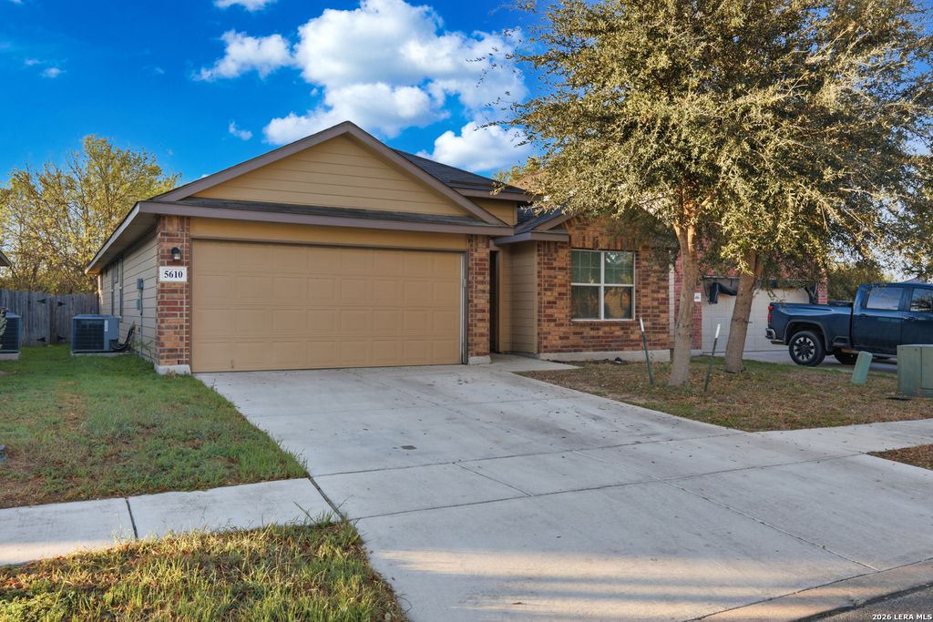 Photo of 5610 Medina Farm, San Antonio, TX 78222 (MLS # 1951403)