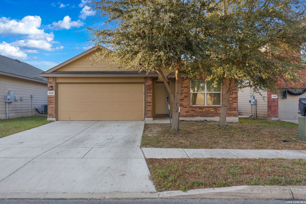 Photo of 5610 Medina Farm, San Antonio, TX 78222 (MLS # 1951403)