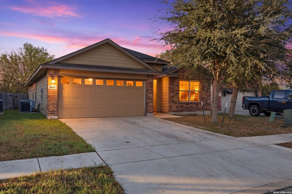 Photo of 5610 Medina Farm, San Antonio, TX 78222 (MLS # 1951403)