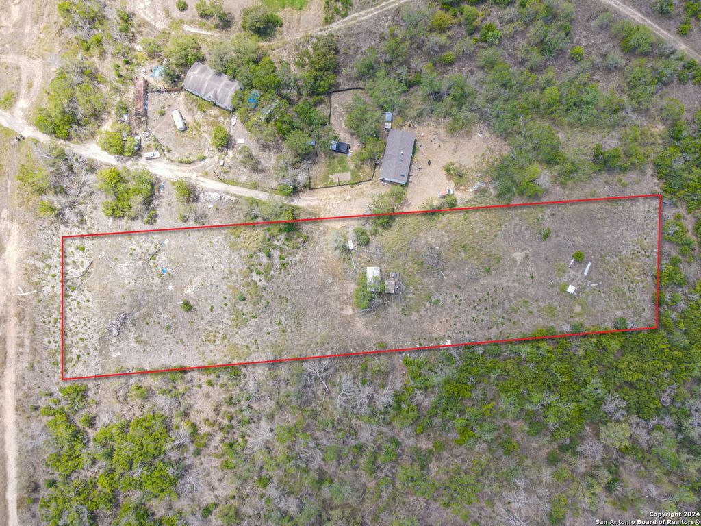 Photo of 8408 COUNTY ROAD 128, Floresville, TX 78114 (MLS # 1809466)