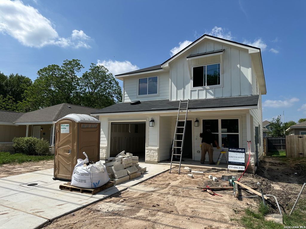 Photo of 304 W Martindale, Seguin, TX 78155 (MLS # 1962157)