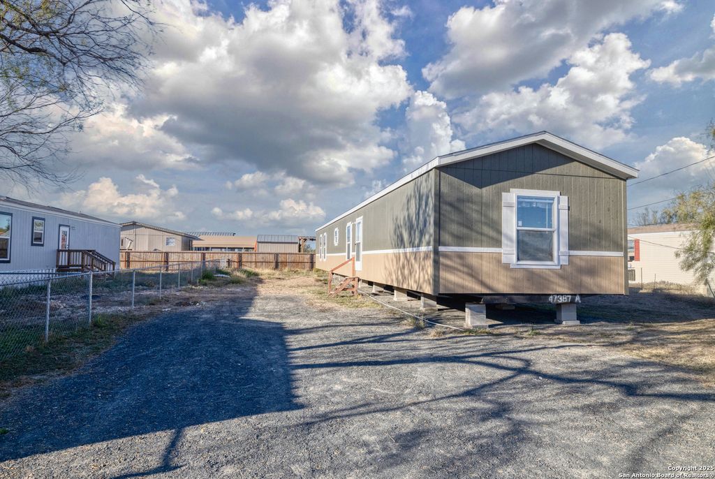 Photo of 138 Senisa Drive, Uvalde, TX 78801 (MLS # 1932964)