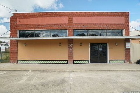 3905 S PRESA ST San Antonio TX 78210