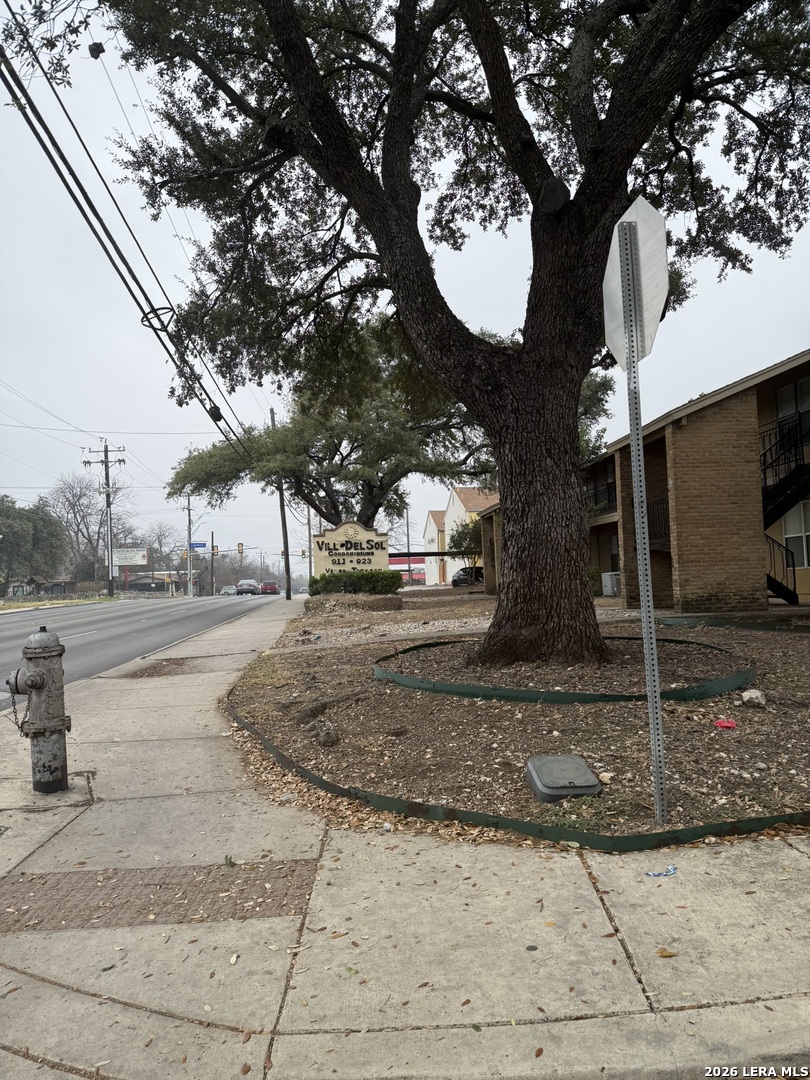 Photo 1 of 22 — 923 Vance Jackson 1301, San Antonio, TX 78201
