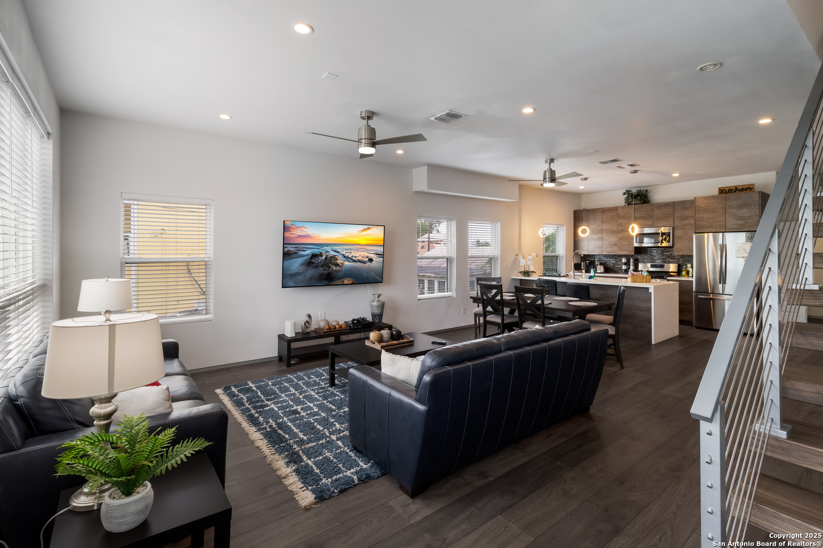 225 S Pine 101