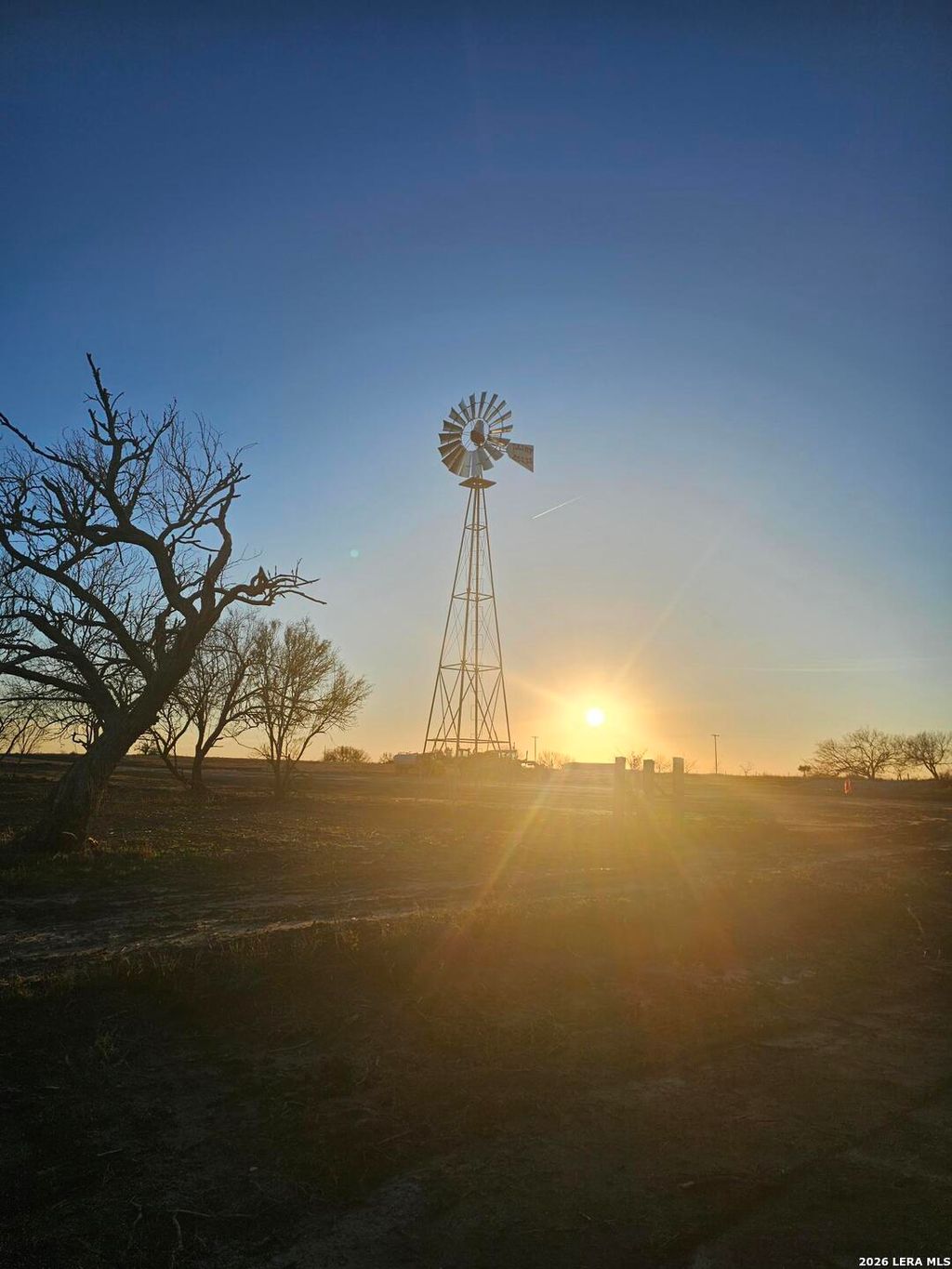 Photo of 129 Sylas Hayes Loop, Pleasanton, TX 78064 (MLS # 1939283)