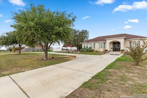 A home in Floresville