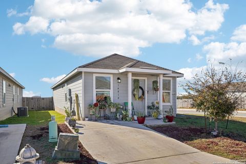 14010 Llama Pl San Antonio TX 78252