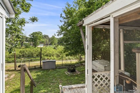 A home in Bandera