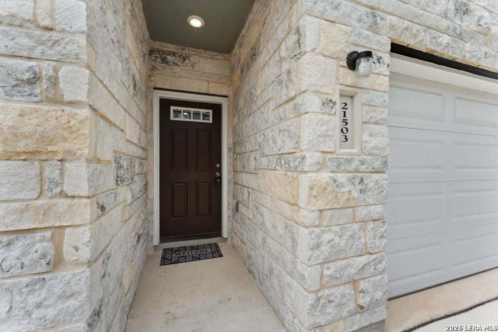 Photo of 21503 SIR WALTER LN 21503 #21503, San Antonio, TX 78256 (MLS # 1994116)