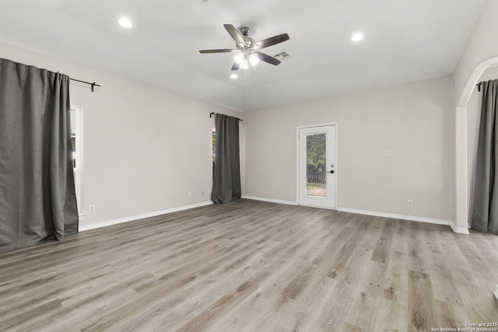 422 Regal View