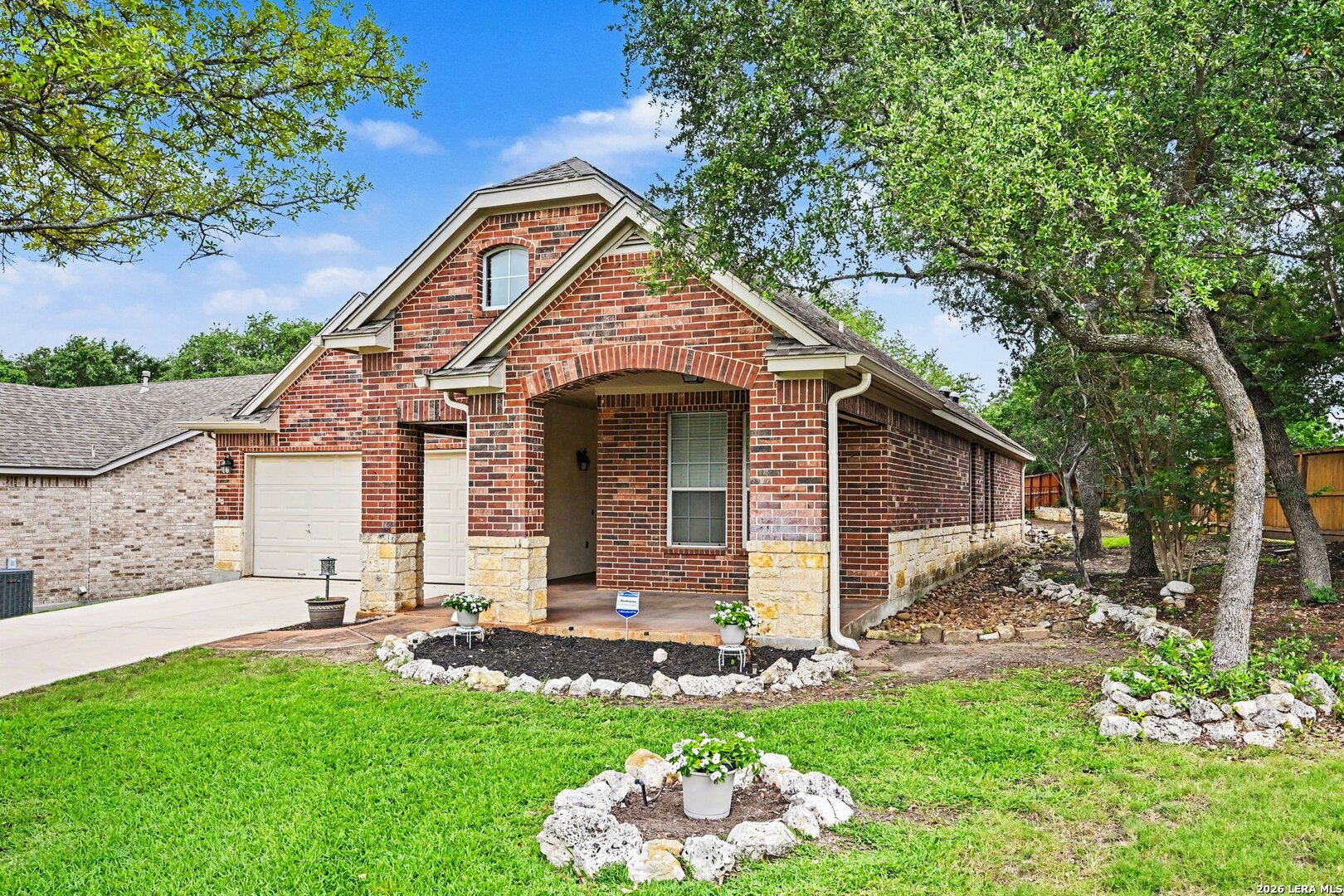 4739 Becker Vine