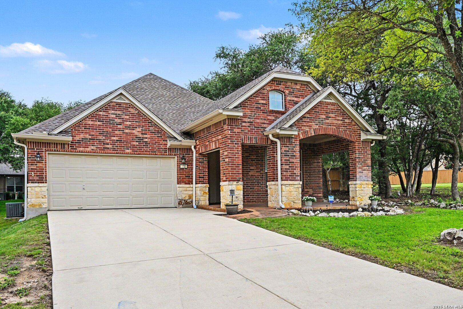 4739 Becker Vine
