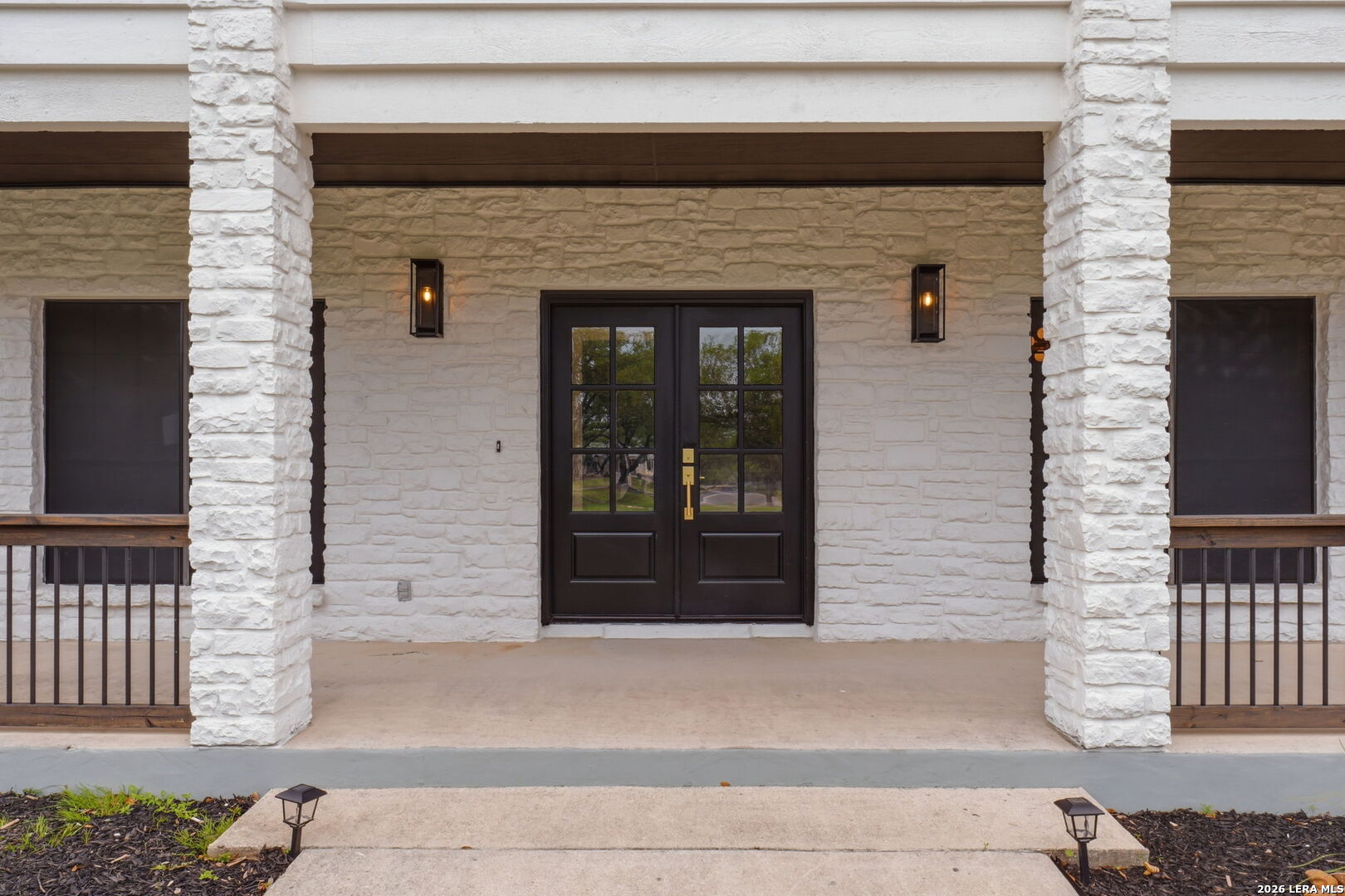 150 LAKE VIEW DR