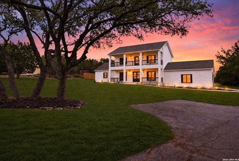 Photo of 150 LAKE VIEW DR, Boerne, TX 78006 (MLS # 1965278)