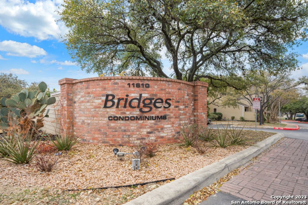 Photo of 11610 VANCE JACKSON RD 104 #104, San Antonio, TX 78230 (MLS # 1952866)
