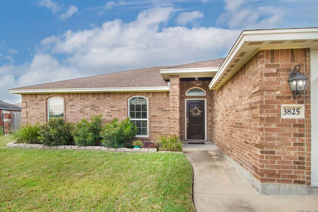 Photo of 3825 KANGAROO CT, Corpus Christi, TX 78414 (MLS # 1967975)