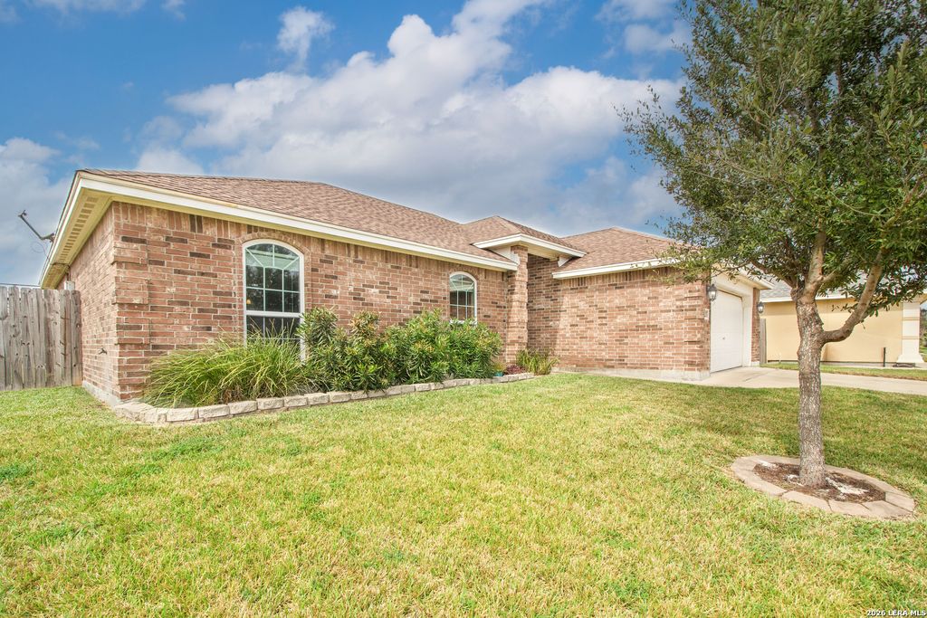 Photo of 3825 KANGAROO CT, Corpus Christi, TX 78414 (MLS # 1967975)