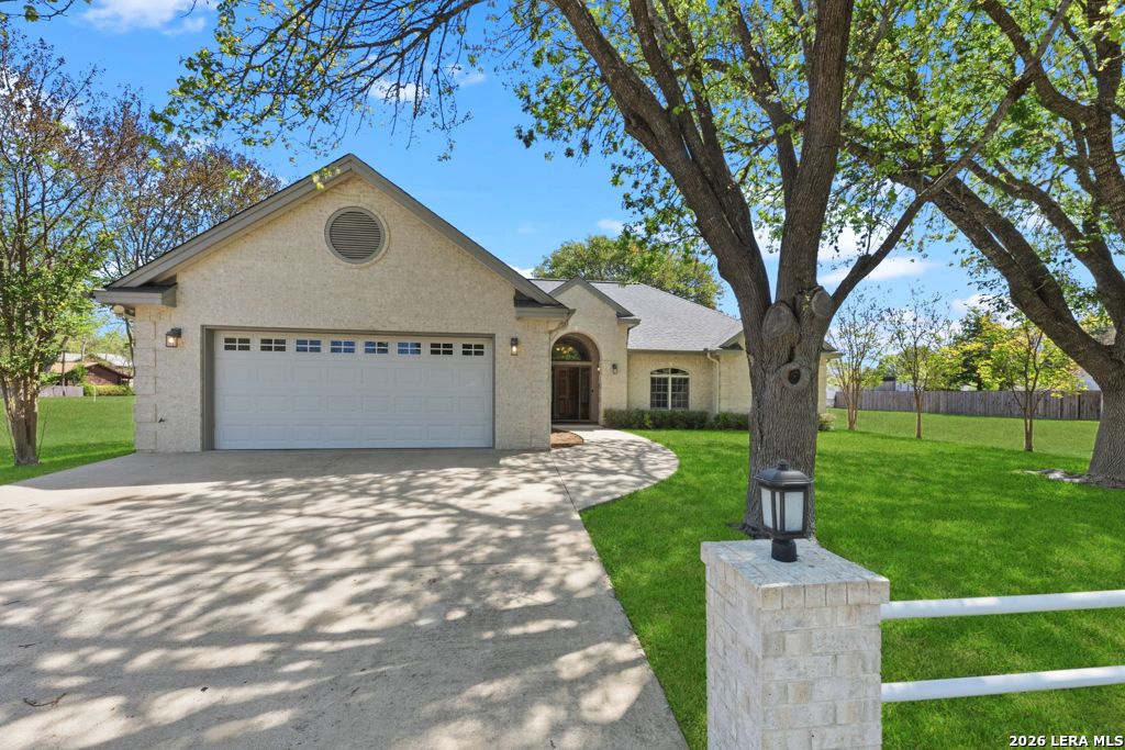 Photo of 2592 Edgegrove, Canyon Lake, TX 78133 (MLS # 1953083)