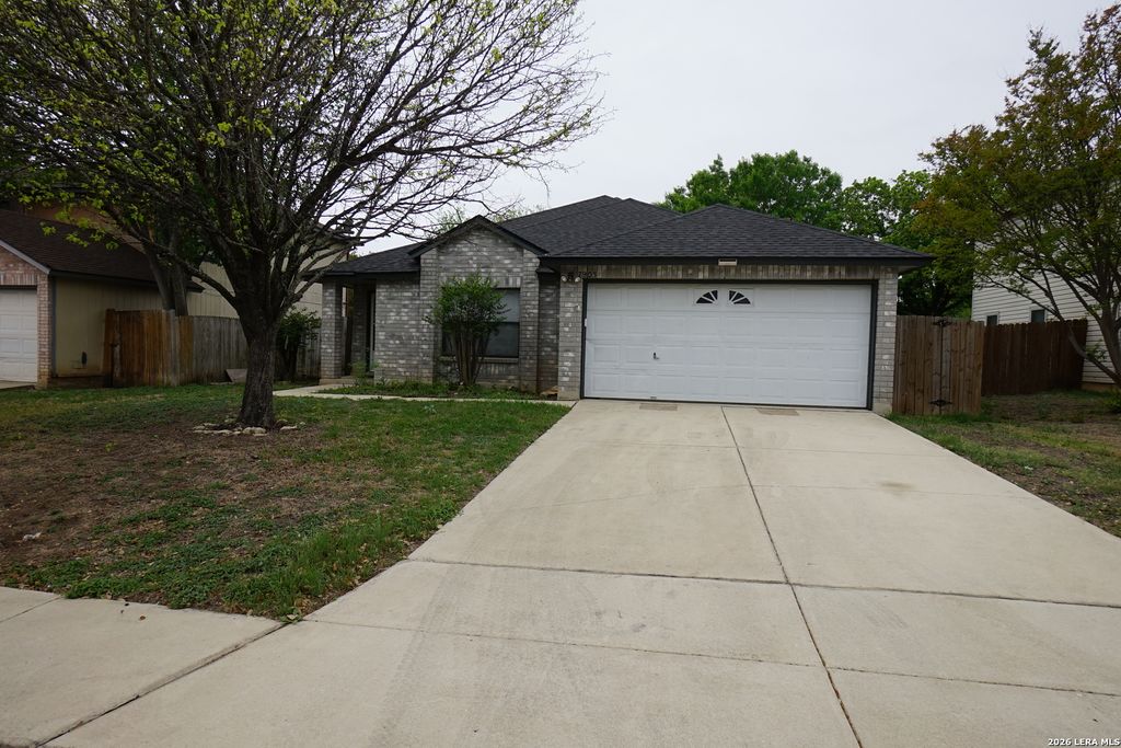 Photo of 7903 BOWENS CROSSING ST, San Antonio, TX 78250 (MLS # 1954236)