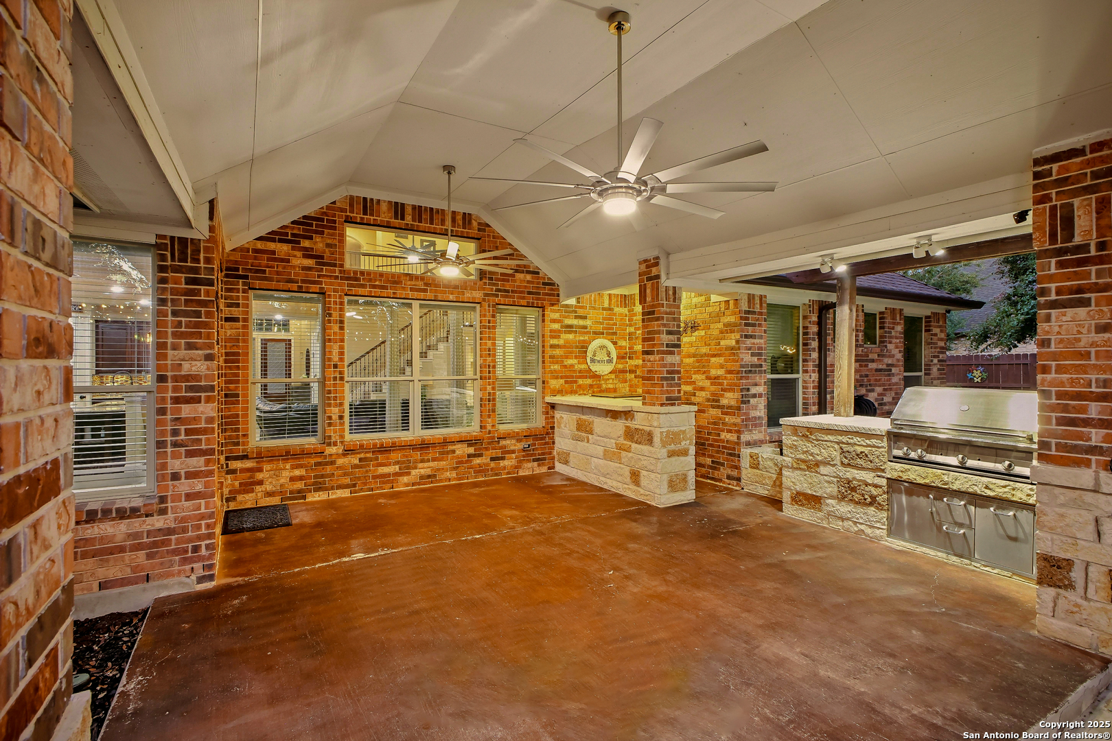 9603 Ninas Ct