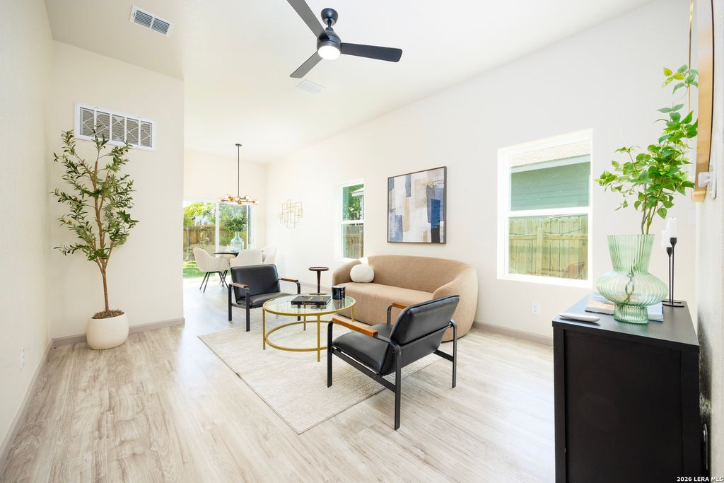 Photo of 326 Cactus St, San Antonio, TX 78203 (MLS # 1957244)