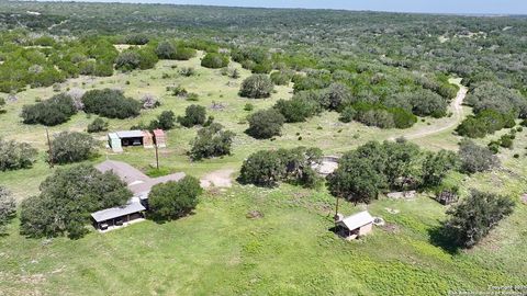 104 SD 14070 Rocksprings TX 78880