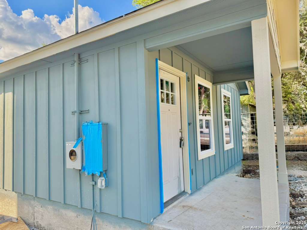 Photo of 709 Burr Oak, Canyon Lake, TX 78133 (MLS # 1925820)