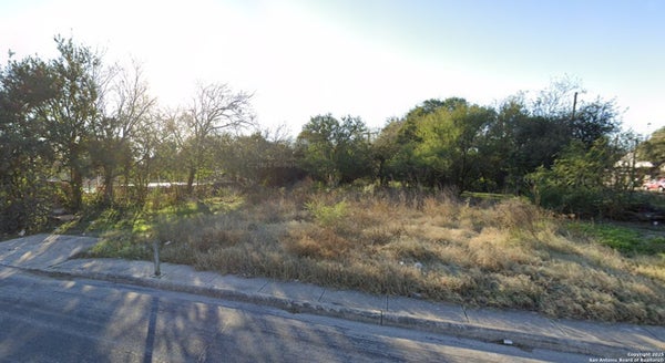 211 SAN SALVADOR AVE, SAN ANTONIO, TX 78210 - Image 683683c5c17e71c4a48fb46d4457e8aa/1664095310