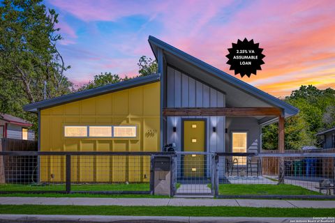 1511 N CENTER ST San Antonio TX 78202