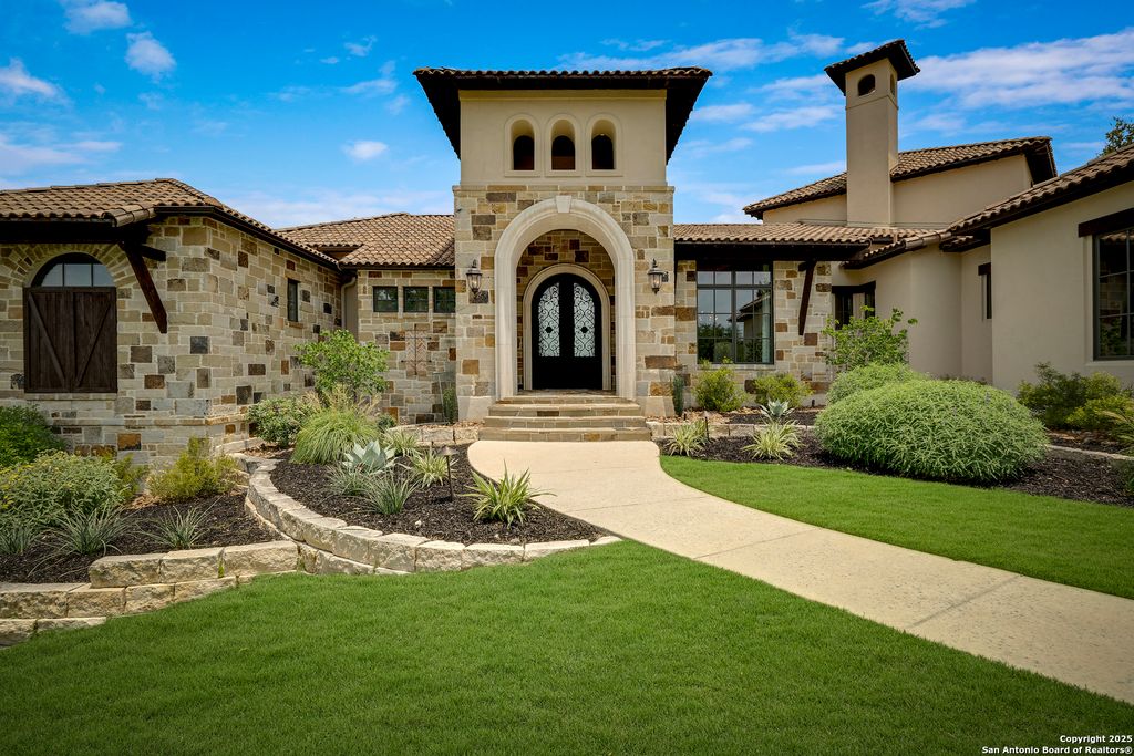 Photo of 35 Winged Foot, Boerne, TX 78006 (MLS # 1925718)
