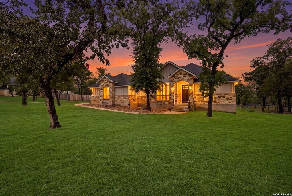 Photo of 238 CIBOLO WAY, La Vernia, TX 78121 (MLS # 1964490)