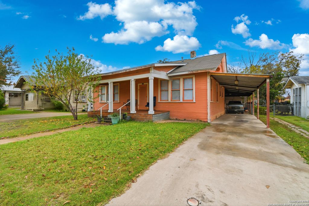 Photo of 114 Bailey, San Antonio, TX 78210 (MLS # 1928559)