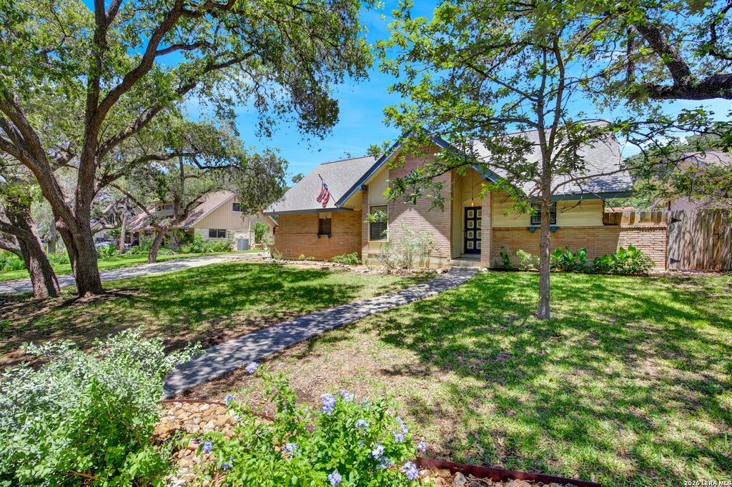 Photo of 615 SERENADE DR, San Antonio, TX 78216 (MLS # 2019450)