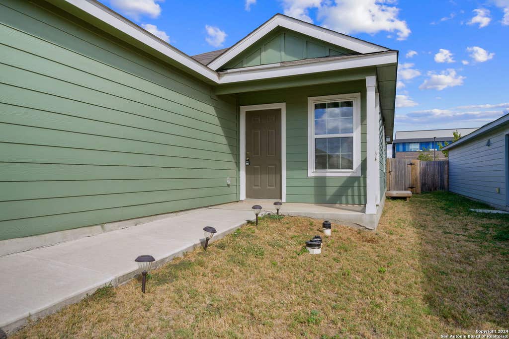 Photo of 8527 WESTERN TANAGER, San Antonio, TX 78245 (MLS # 1971890)
