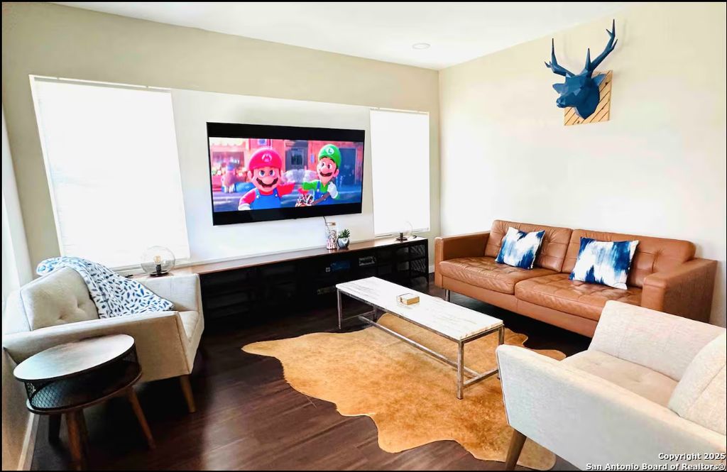 Photo of 706 S Olive, San Antonio, TX 78203 (MLS # 1894654)